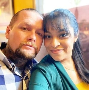 Meet your Posher, Dustin